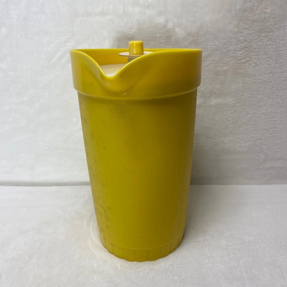 Tupperware this pitcher